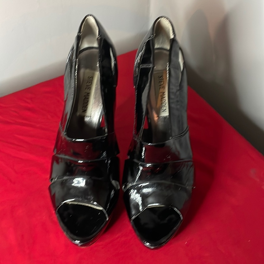 Steven Madden patent leather heels